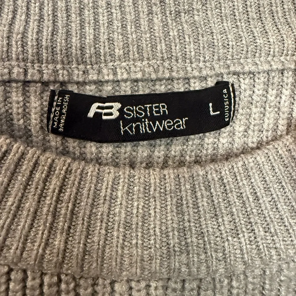 Women's Ribbed Sweater - Gray - Picture 3 of 3